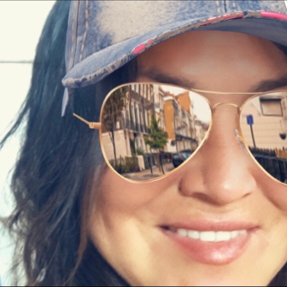 Meet your Posher, Bobbie